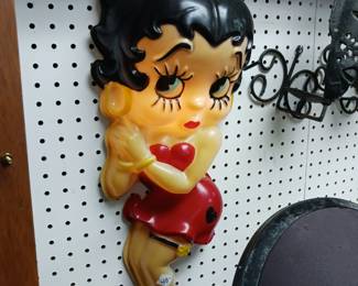 Betty Boop 24-in wall light