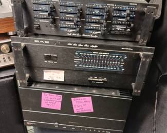 SAE solid state stereo power amplifier