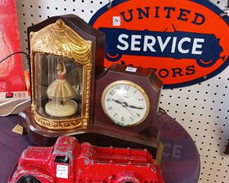 United dancing animated ballerina clock