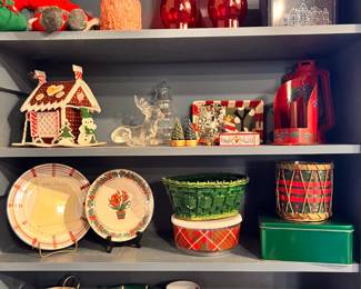 Library | Add more vintage and new Christmas decor to this season's festivities!
