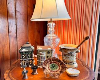 Family Room | Closer view of one of the side tables.