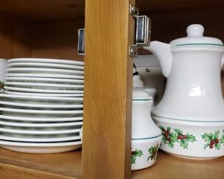 Lofisa Holly Berry Christmas China