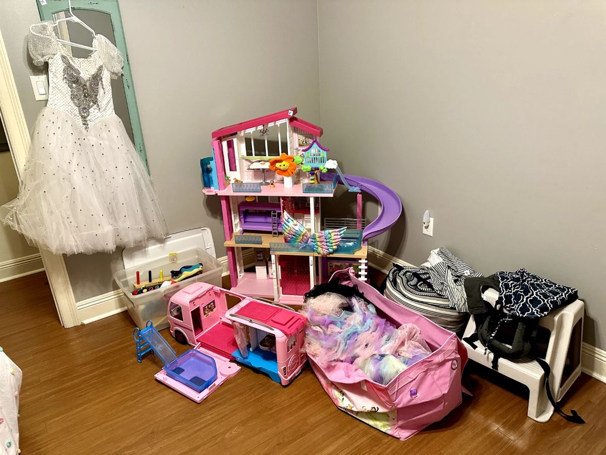 50 OFF SUNDAY HUGE Thibodaux Estate Sale starts on 1/26/2024