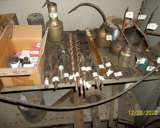 oil cans and bits