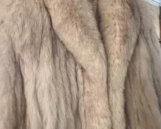 Silver or blue fox stroller in pristine condition XL 