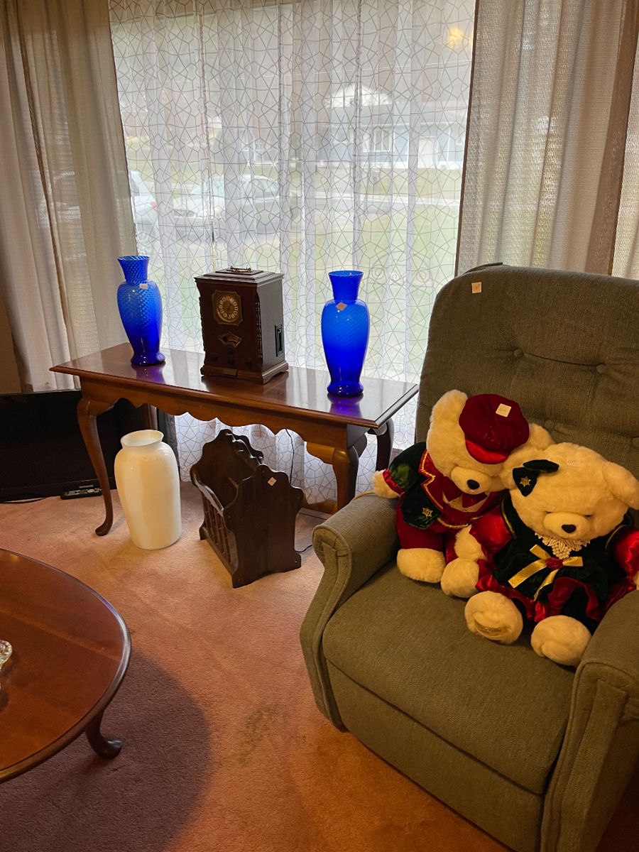 Estate Sale by The Junque Ladies in Huntington, WV starts on 12/14/2023