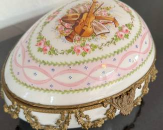 Stunning SEVRES antique porcelain egg…quite delicate