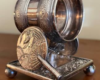 Fabulous Japonica napkin ring 