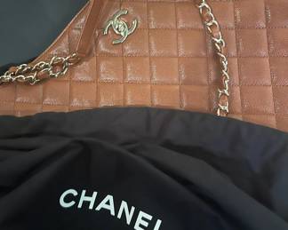 Large Chanel bag 