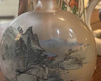 Interior painted snuff bottle. China. Early 20th century. Smoky rock crystal 