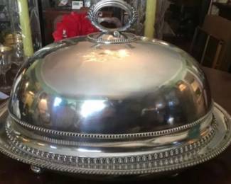 Massive meat dome with drain board, under-plate and warming tray for hot water