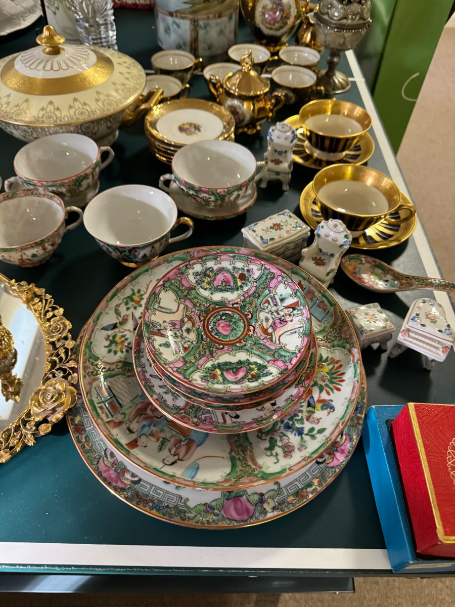 Estate sale In Douglas Manor NY By Certified... starts on 12/16/2023