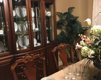 China cabinet 