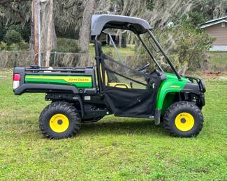 John Deer Low hours very low