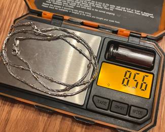 Over 8g of 14 karat gold