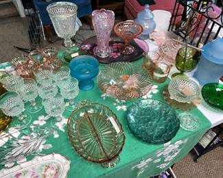 VINTAGE FENTON GLASS