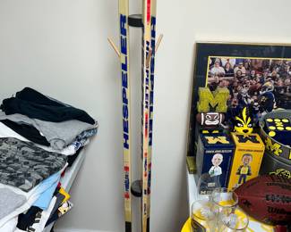 VERY COOL HOCKEY STICK COAT RACK