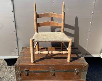 297 chair with caning short and wide