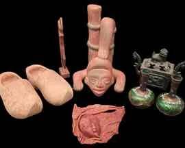 "Merry Times in Montclair" in Augusta, GA. Closing on Sun 12/17 at 8p. Pickup: Tue 12/19 from 1-6pm. Please click here to view more photos, descriptions, and current bids:&nbsp;https://ctbids.com/estate-sale/25586
Andy & Rebecca Beard, Owners of Caring Transitions of Augusta, present this CTBIDS sale! This sale features a Uranium Glass Lamp, African & Mexican Masks & Decor, Signed Decorative Pottery, Copper Cake Molds, Emeralite Bankers Lamp, Fur Coats, Fenton & Uranium Glass, Jadeite Candle Holders & Bowl, Lalique Figurines, Louis XVI-Style Buffett & Sideboard, Vintage Fire King, Pyrex, Corningware, Wedgwood & Roseville, Vinyl Records & more! GA LIC AU0045