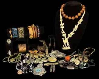 "Merry Times in Montclair" in Augusta, GA. Closing on Sun 12/17 at 8p. Pickup: Tue 12/19 from 1-6pm. Please click here to view more photos, descriptions, and current bids:&nbsp;https://ctbids.com/estate-sale/25586
Andy & Rebecca Beard, Owners of Caring Transitions of Augusta, present this CTBIDS sale! This sale features a Uranium Glass Lamp, African & Mexican Masks & Decor, Signed Decorative Pottery, Copper Cake Molds, Emeralite Bankers Lamp, Fur Coats, Fenton & Uranium Glass, Jadeite Candle Holders & Bowl, Lalique Figurines, Louis XVI-Style Buffett & Sideboard, Vintage Fire King, Pyrex, Corningware, Wedgwood & Roseville, Vinyl Records & more! GA LIC AU0045