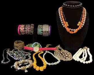 "Merry Times in Montclair" in Augusta, GA. Closing on Sun 12/17 at 8p. Pickup: Tue 12/19 from 1-6pm. Please click here to view more photos, descriptions, and current bids:&nbsp;https://ctbids.com/estate-sale/25586
Andy & Rebecca Beard, Owners of Caring Transitions of Augusta, present this CTBIDS sale! This sale features a Uranium Glass Lamp, African & Mexican Masks & Decor, Signed Decorative Pottery, Copper Cake Molds, Emeralite Bankers Lamp, Fur Coats, Fenton & Uranium Glass, Jadeite Candle Holders & Bowl, Lalique Figurines, Louis XVI-Style Buffett & Sideboard, Vintage Fire King, Pyrex, Corningware, Wedgwood & Roseville, Vinyl Records & more! GA LIC AU0045