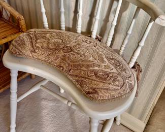 Love this little vanity chair