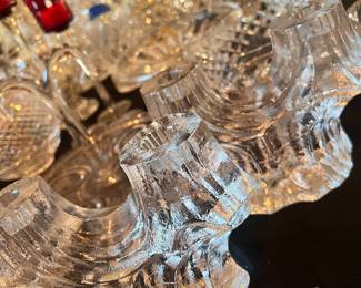 Thick tree trunk like glass chunks