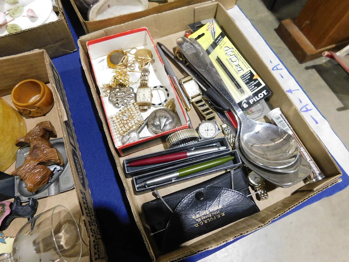 Smalls and collectibles lot