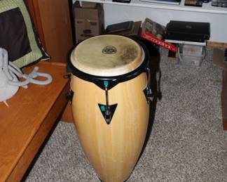Drum and some games/cd's etc bench sold