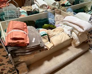 King Sheets, Electric blankets, blankets