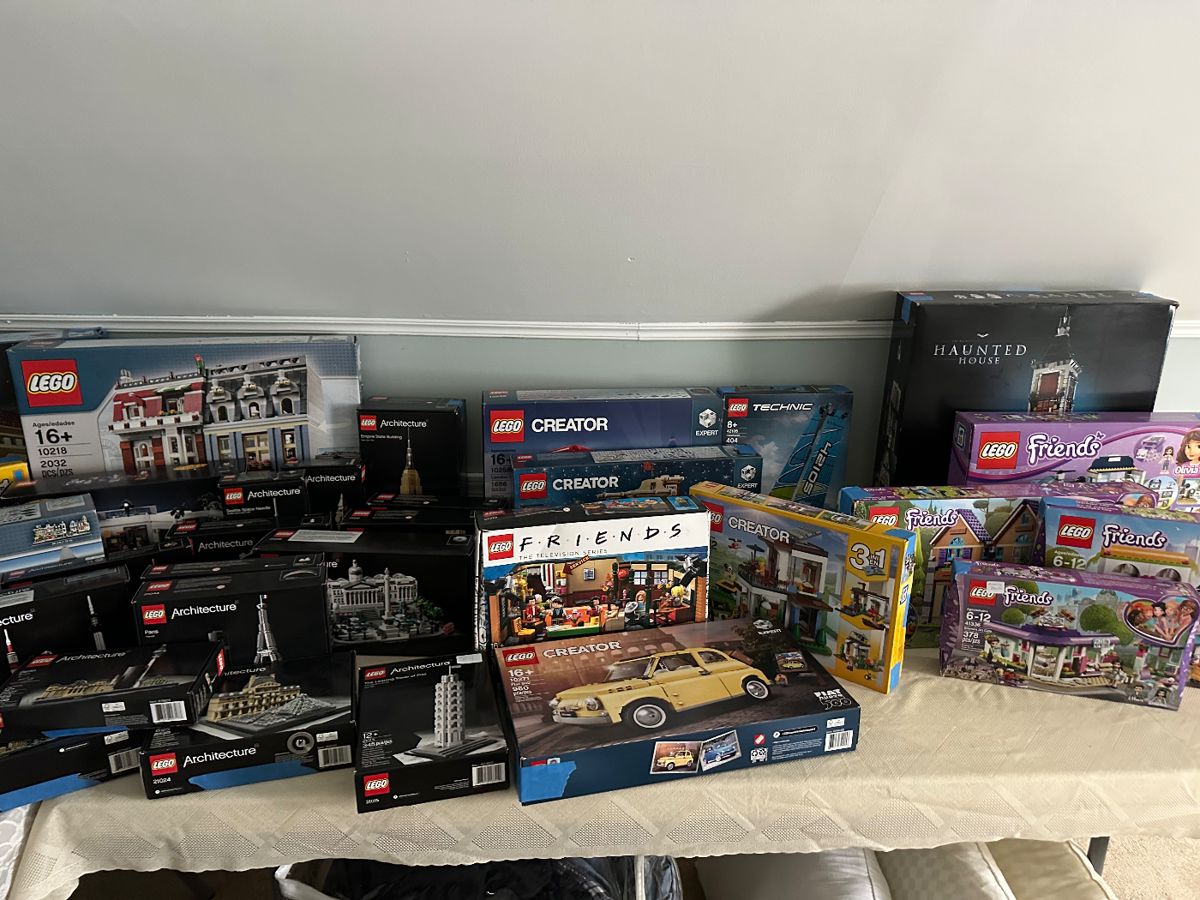 Last E’Leet Estate Sale of 2023! in Muskegon, MI starts on 12/28/2023