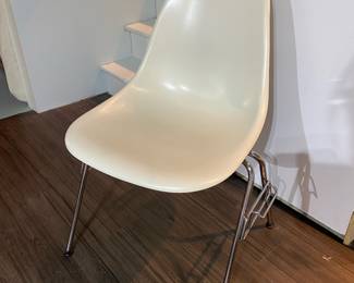 Hermann miller, fiberglass chair