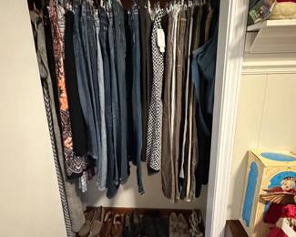 Women’s pants 6 to 8 shoe size 8