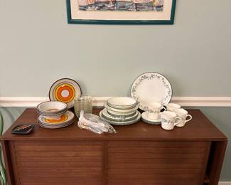 Mid Century Modern (MCM) cabinet 