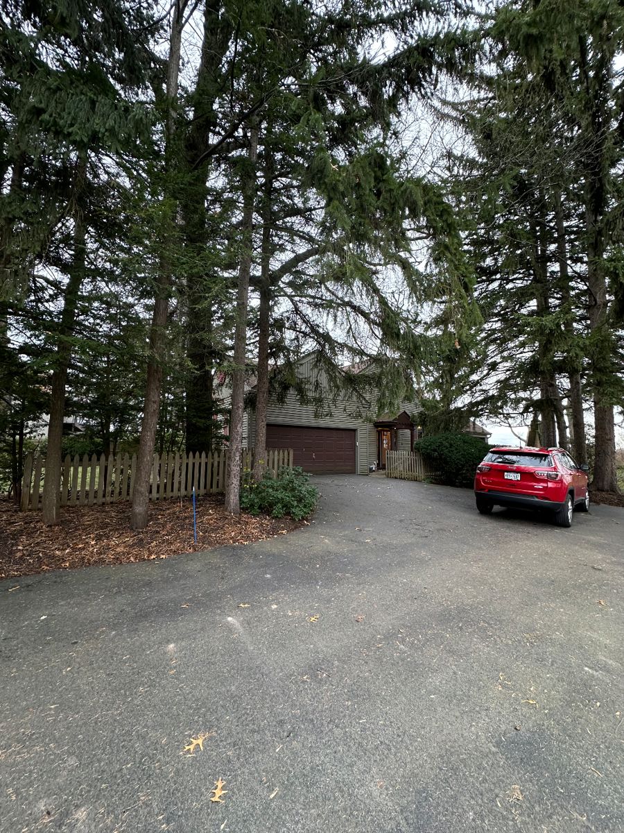 ESTATE SALE 50 OFF SUNDAY in Lewiston, NY starts on 12/15/2023