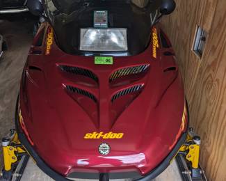 Trailer & (4) Snowmobiles Sold Together (Snowmobiles do not run. The carburetors need to bee cleaned. The last time they were used was 2006)