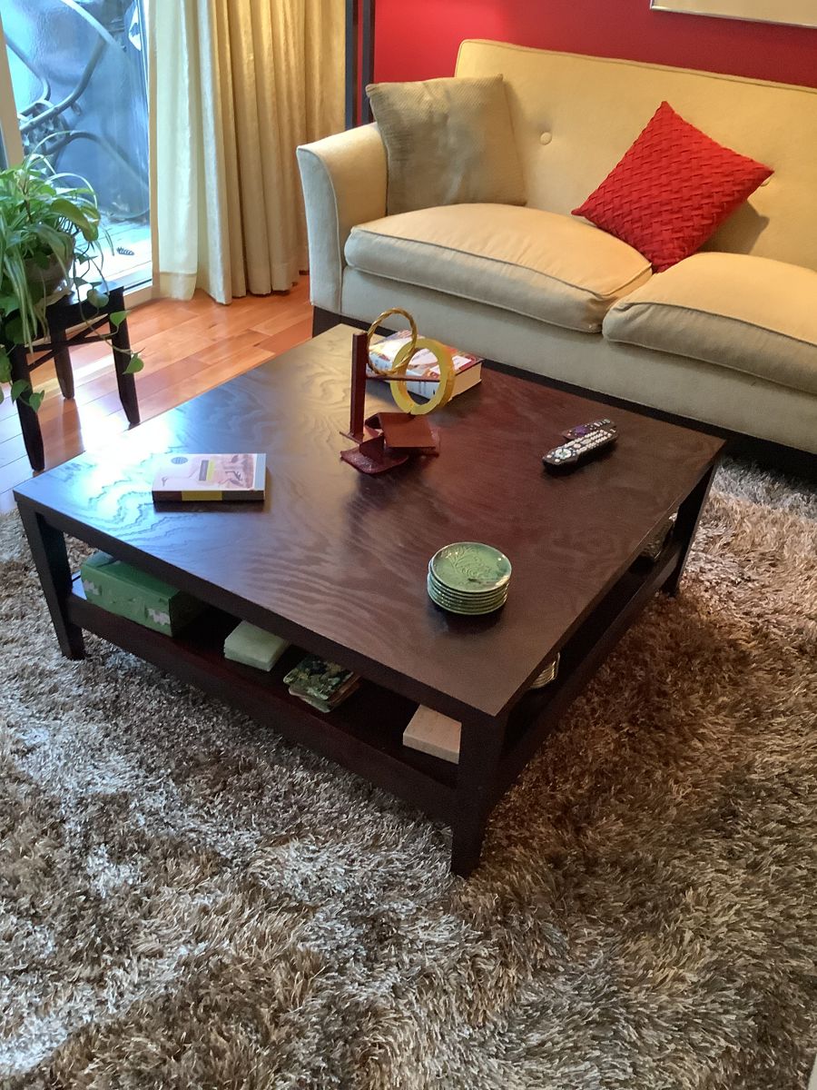 Town & Country Estate Sales in Fort Lee, NJ starts on 12/14/2023