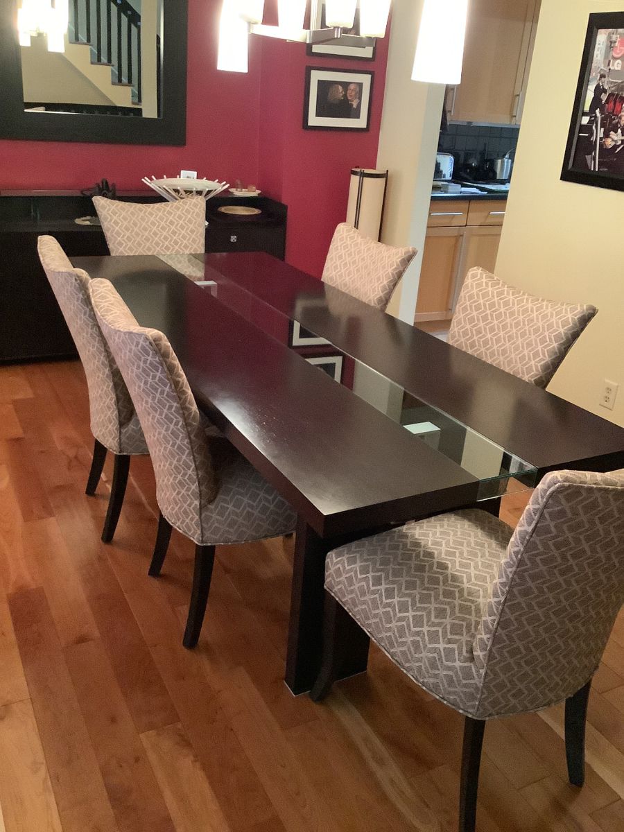 Town & Country Estate Sales in Fort Lee, NJ starts on 12/14/2023