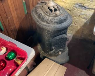 VERY NICE WOOD STOVE FROM QUINCEY IL.