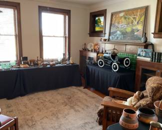 VIEW OF THE LIVINGROOM