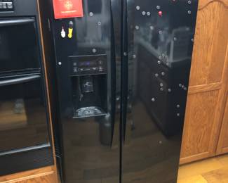 Kenmore Elite Refrigerator Side by Side Black $900