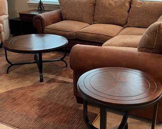 Sectional Sofa, Area Rug, Coffee Table w 2 Matching End Tables