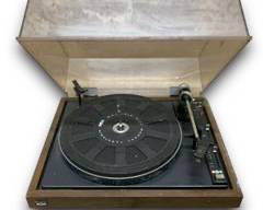 Vintage BIC Belt Driven Turntable Model: 940 w/ A Stanton D72E Needle
