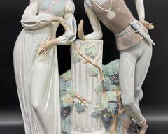 18" High FANTASTIC MASSIVE FINE LLADRO SPANISH PORCELAIN ROMEO & JULIET SCULPTURE
