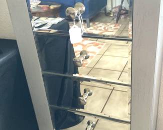 Mirrored front jewelry chest