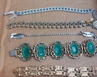 (5) Bracelets