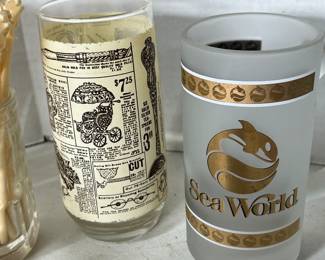 Table Lot of Beer & Soda Glassware