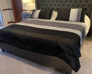 King size Tempur Pedic adjustable bed