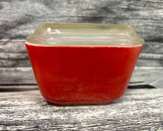 Vintage Pyrex Refrigerator dish, square, Red