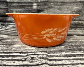 Vintage Pyrex casserole dish, Autumn harvest, 1 1/2 QT, no lid